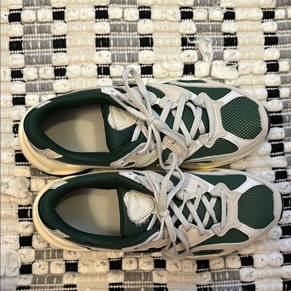 Nike womens Green and White Sneakers - Picture 6 of 6